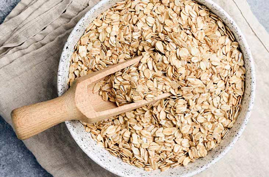 What's the daily recommended amount of oats the average person should eat?